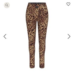 IN STOCK LADIES! 🥰 RUNNNN 
Dolce and Gabbana Skims 🐆 Skims.com